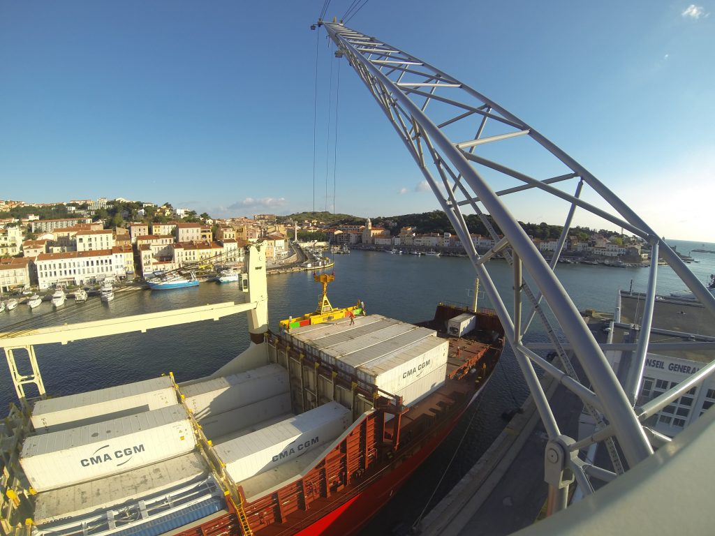Container & Grue